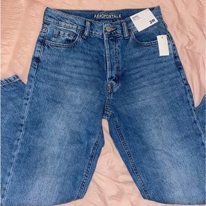 NEW. Aeropostale Next Gen High-Rise Mom Jean